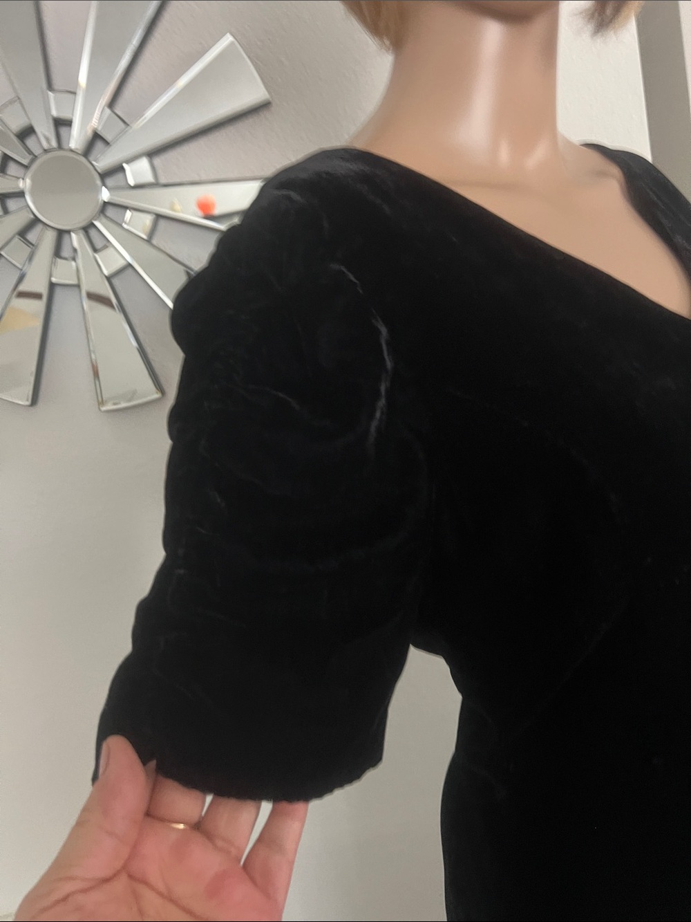 Talbots woman’s Black Velvet V-Neck velvet Midi Dress with Puff Sleeves size 8 - Picture 5 of 17